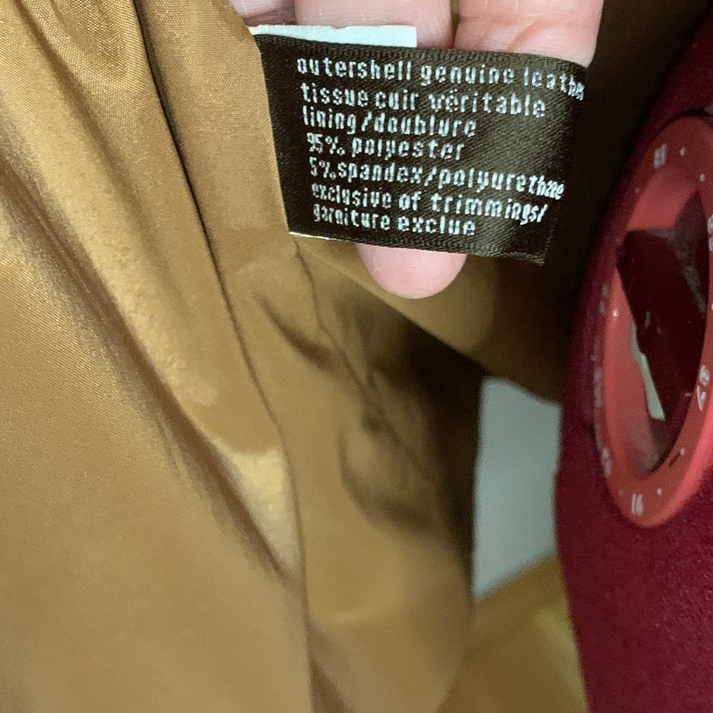 Danier soft tan leather lined jacket size S.great to dress up or down with jeans - Picture 10 of 11
